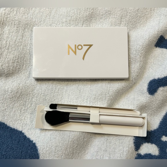 - No7 Midnight glow face & eye palette brand new eyeshadow highlighter makeup - Picture 2 of 8